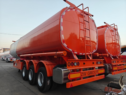 35000 40000 Liter Kraftstofftankschiff Semi-Anhänger Laufsteg 1820mm 12 Reifennummer mit Design